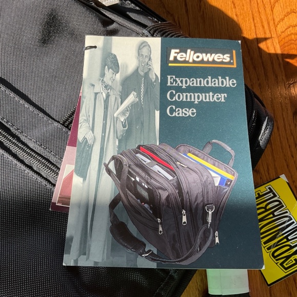Fellows Expandable Computer Case #58433, black canvas, nwt - Picture 3 of 5